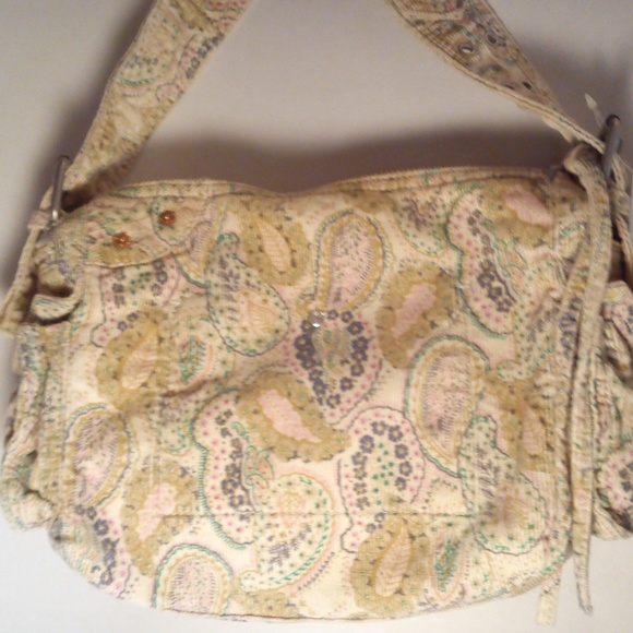 Gap - Picture 3 of 6